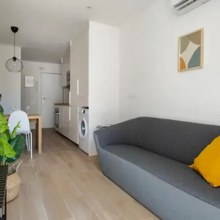 Close To The Apartment Sant Adria de Besos