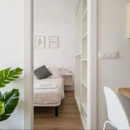 Close To The Apartment Sant Adria de Besos