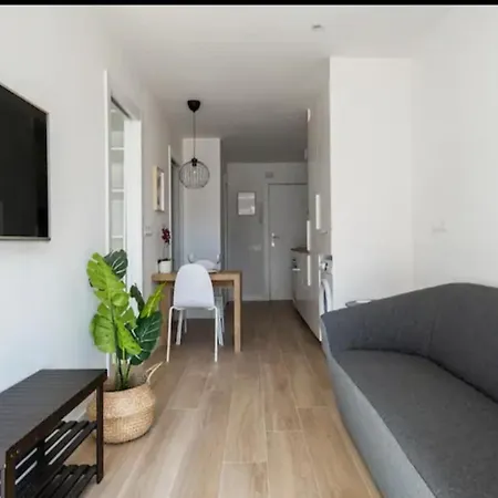 Apartment Close To The *